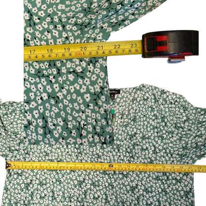 Well Worn Green White Floral V Neck Shirt NWT Size XL