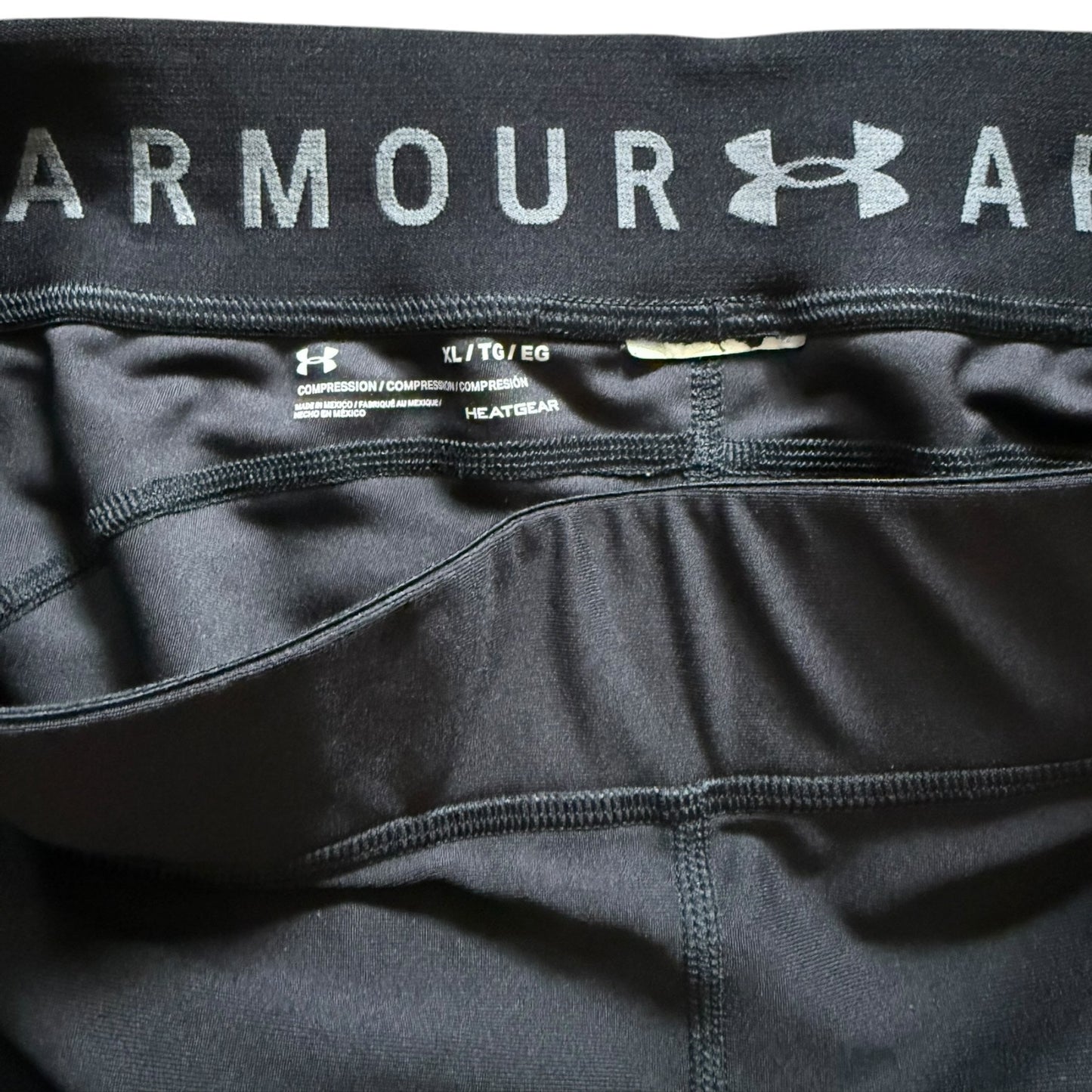 Under Armour Compression Heatgear Black Capri Leggings Size XL EUC