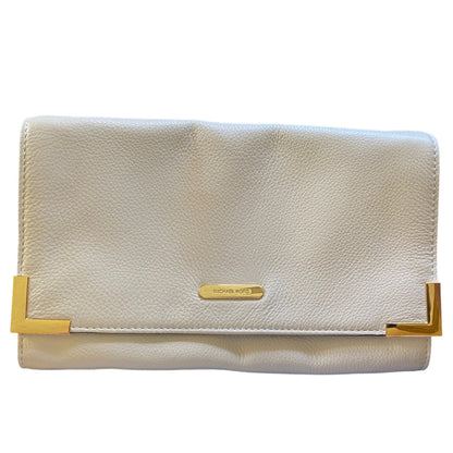 Michael Kors EUC Off White Pebbled Leather Clutch Purse