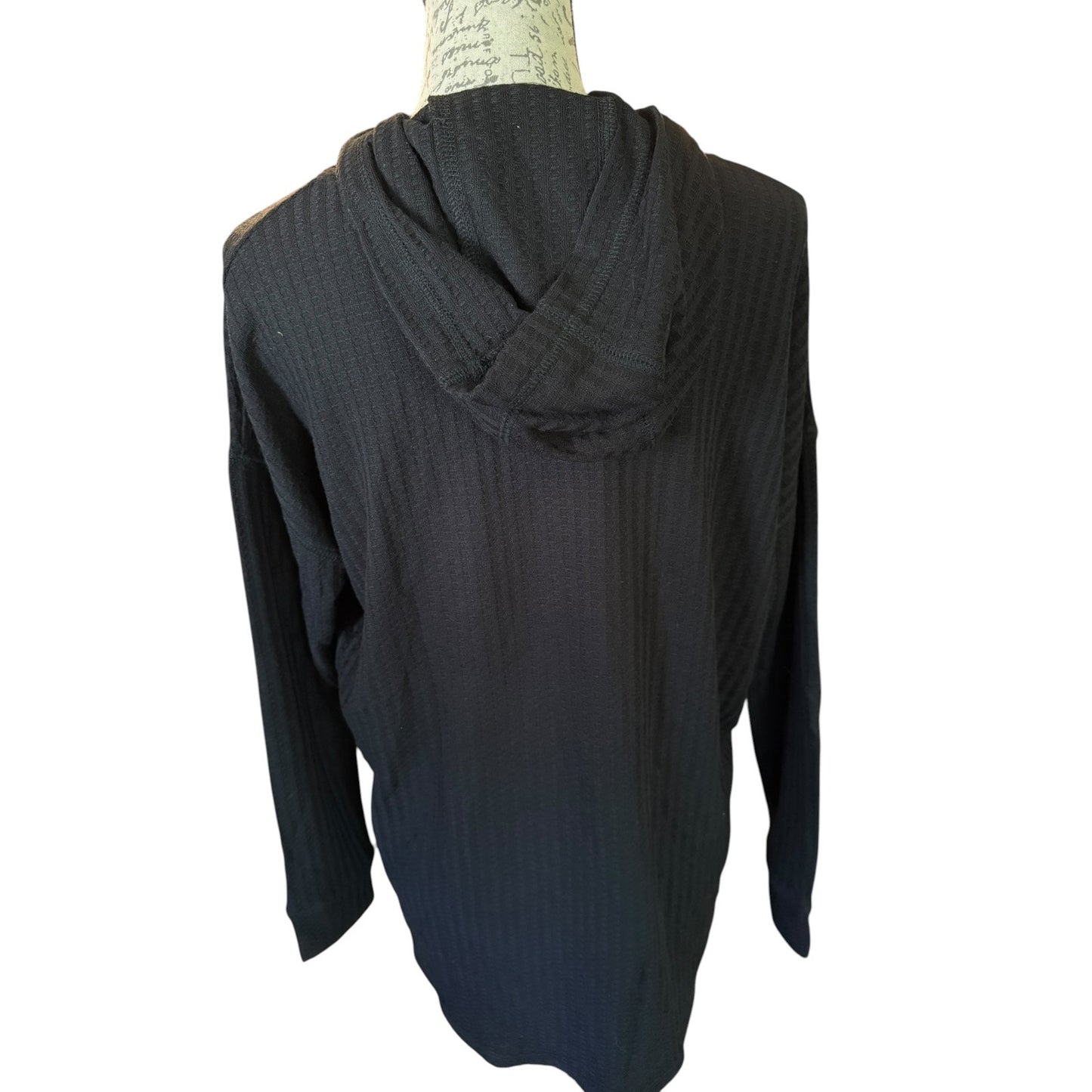 Chaser Black Waffle Thermal Long Sleeve Hoodie Shirt Size Small
