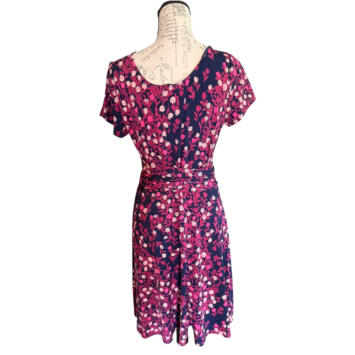 Leota Dress Womens Medium Navy Pink Floral Short Sleeve Scoop Neck Fit & Flare