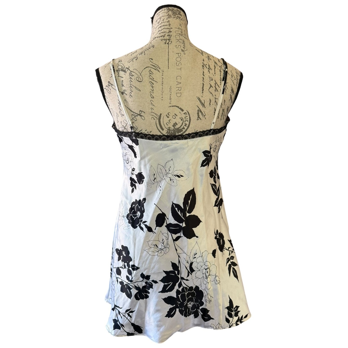Victoria's Secret 2013 White Satin Black Lace Tie Front Babydoll Slip Medium