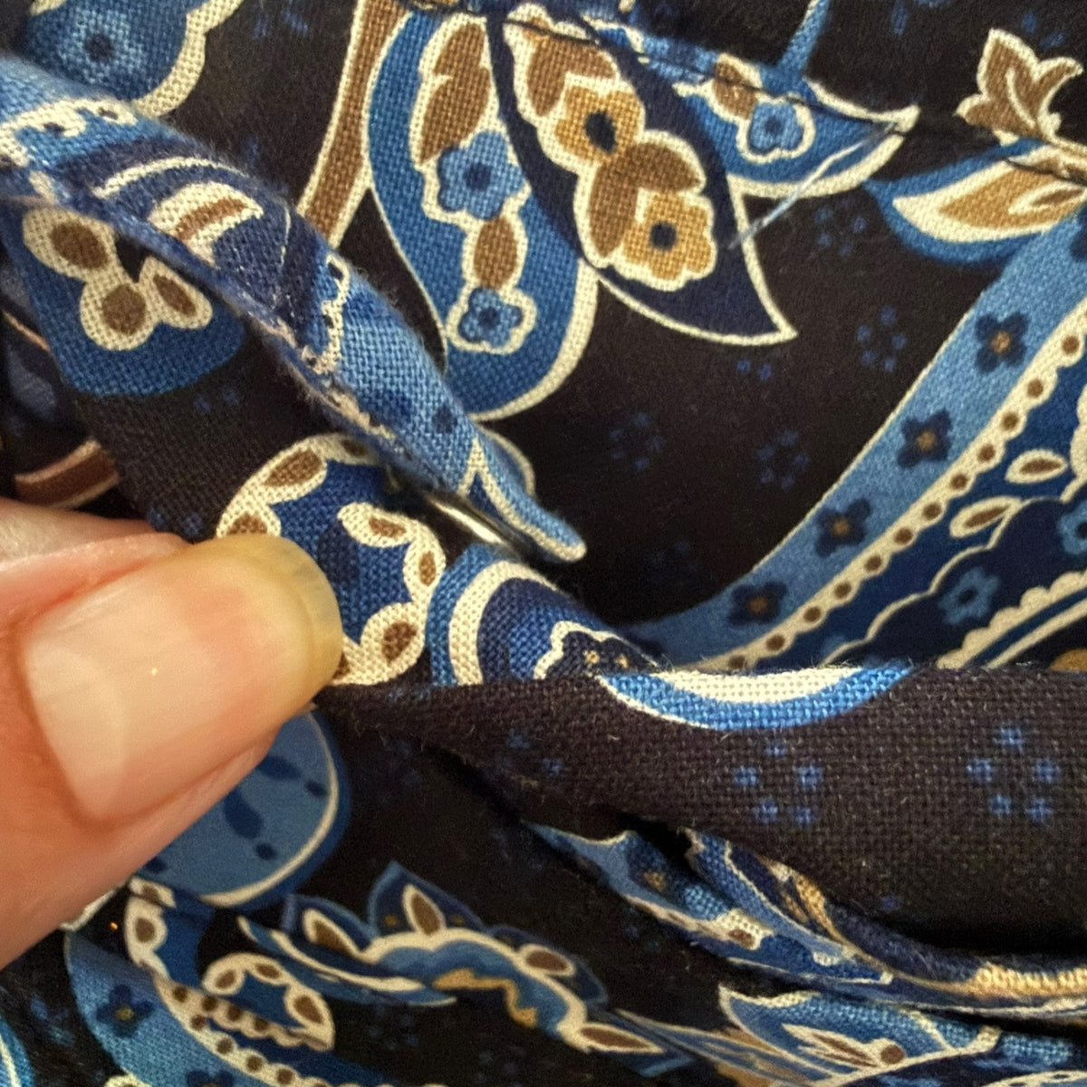 Vera Bradley Windsor Navy Cotton Quilted Paisley Crossbody Wallet Purse