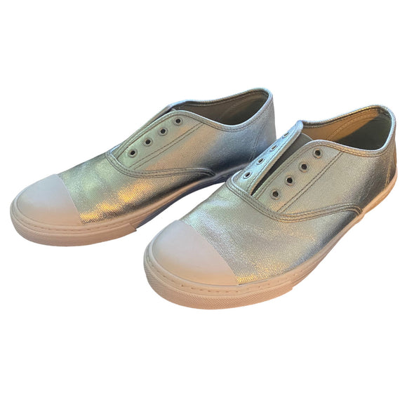 Front of silver shoes