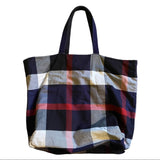 Front of tote