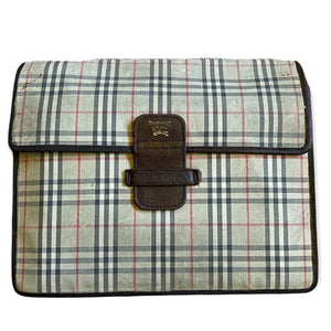 Front of Burberry portfolio clutch