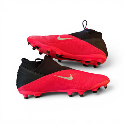 Nike Phantom Vision 2 Club DF FG/MG Soccer Cleats Shoes Size 10.5