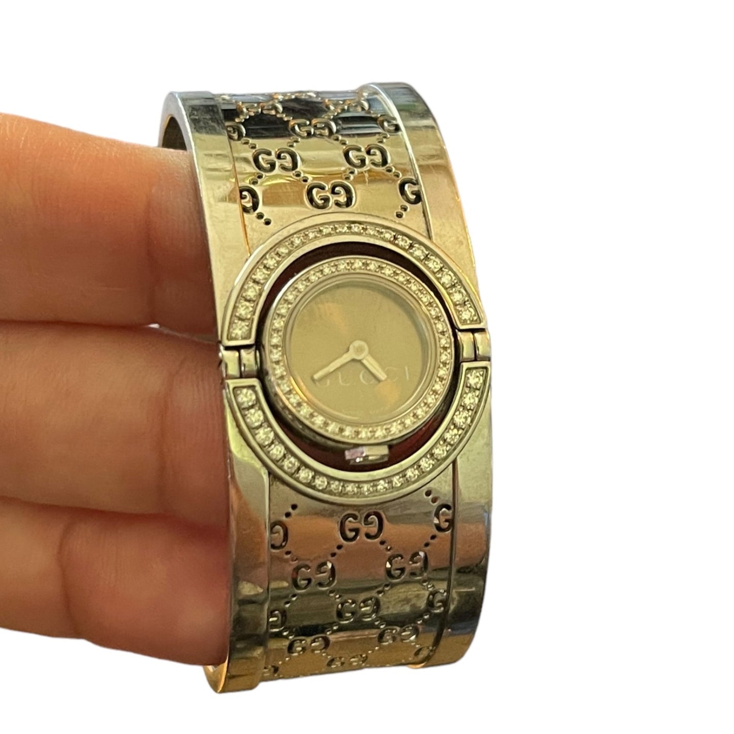 Gucci 23mm Stain Steel Diamond Twirl Bangle Watch