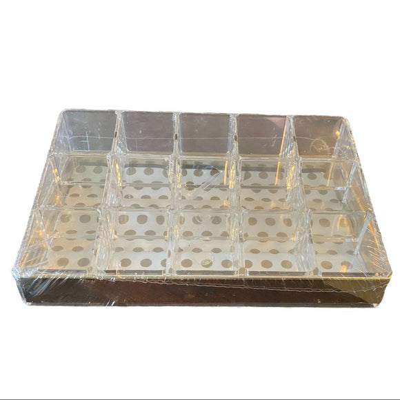 Front of tray