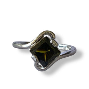 Front view of green silver ring