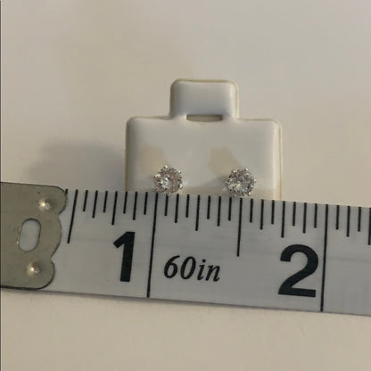 Measurement of earrings