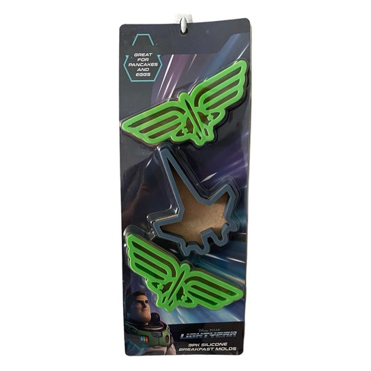 Silicone breakfast mold with buzz lightyear design on packaging