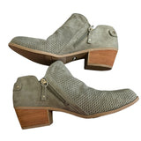 Side of boots 1