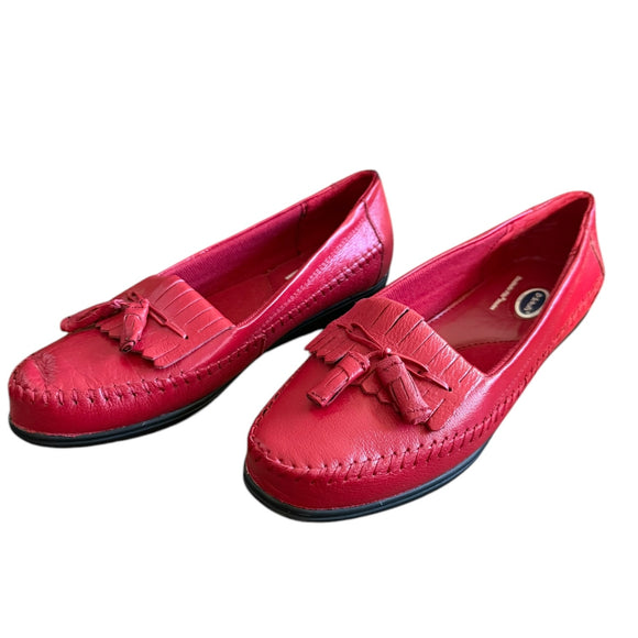 Front side view of red shoes