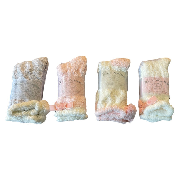 Set of 4 socks in pink white purple