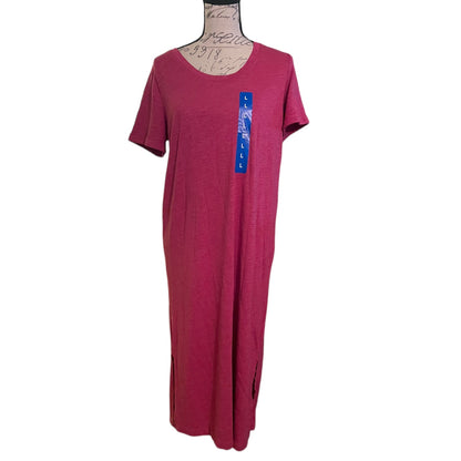 A women's short-sleeve maxi dress in a heathered red, displayed on a dress form mannequin against a white background. 