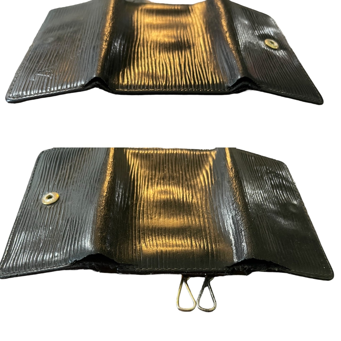 Black key chain laid out with issues shown