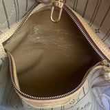 Interior pocket with peeling