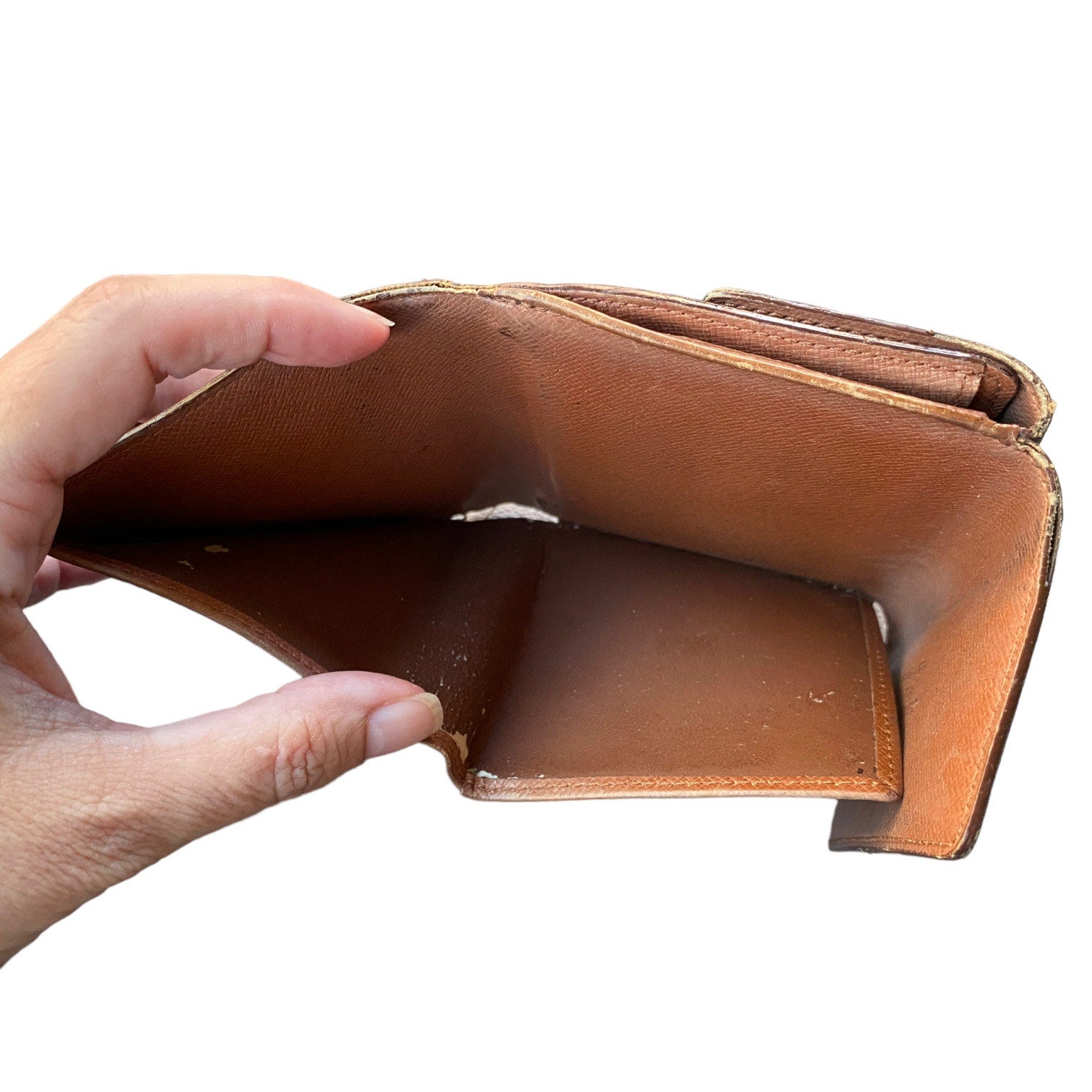 Interior of cash pocket 2