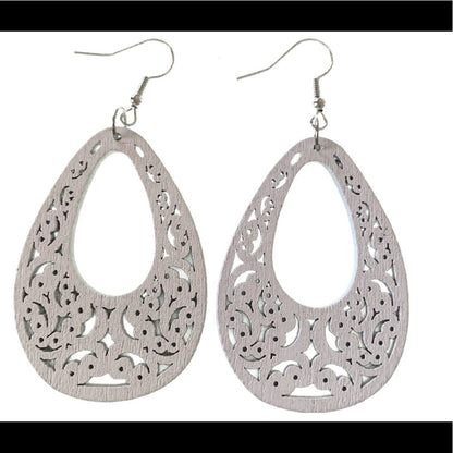 White Wood Ornate Cutout Drop Dangle Earrings NEW