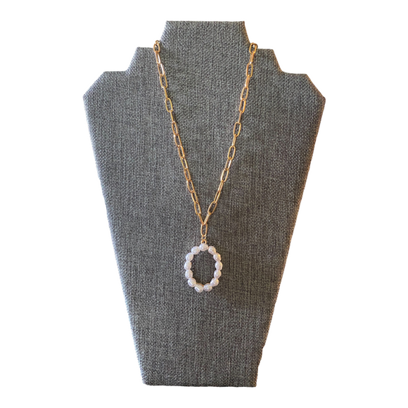 White faux pearl necklace